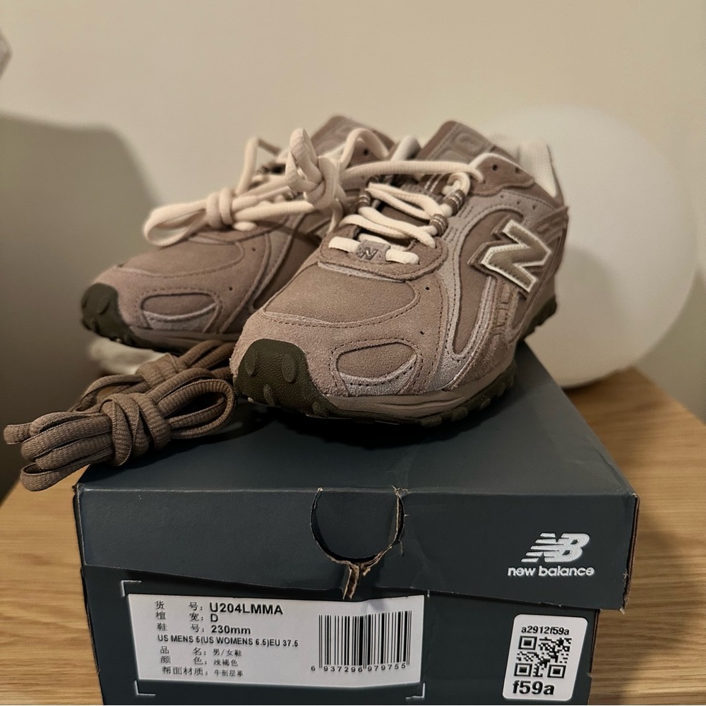 New Balance 204L ‘Mushroom Arid Stone’